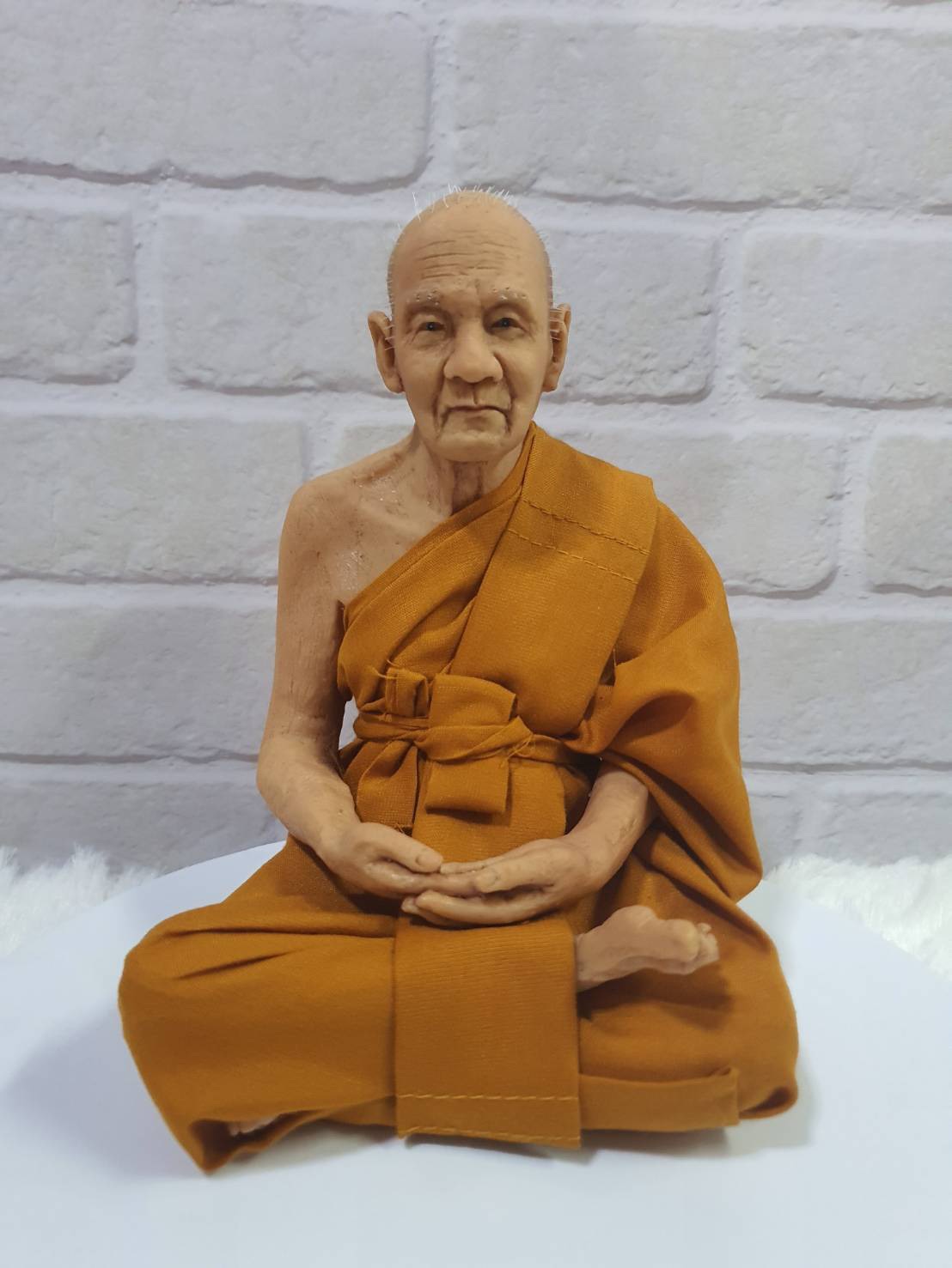 หลวงปู่ดู่ เนื้อเรซิ่นไฟเบอร์ หน้าตัก5นิ้ว ใส่เกศา