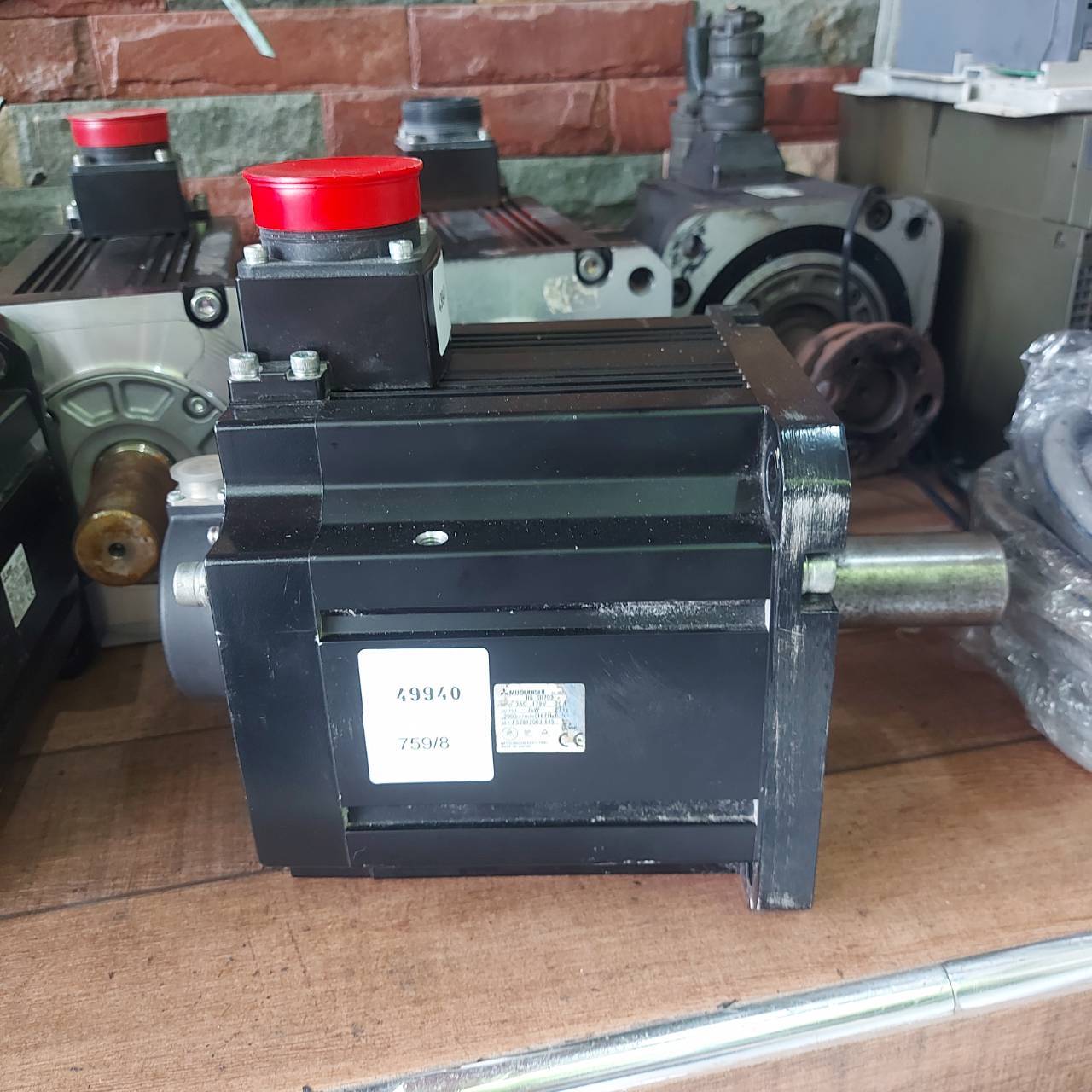 HG-SR702 MITSUBISHI SERVO MOTOR