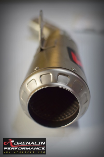 Akrapovic Moto GP Slip-On สำหรับ R3 2015 (For Exhibition only)