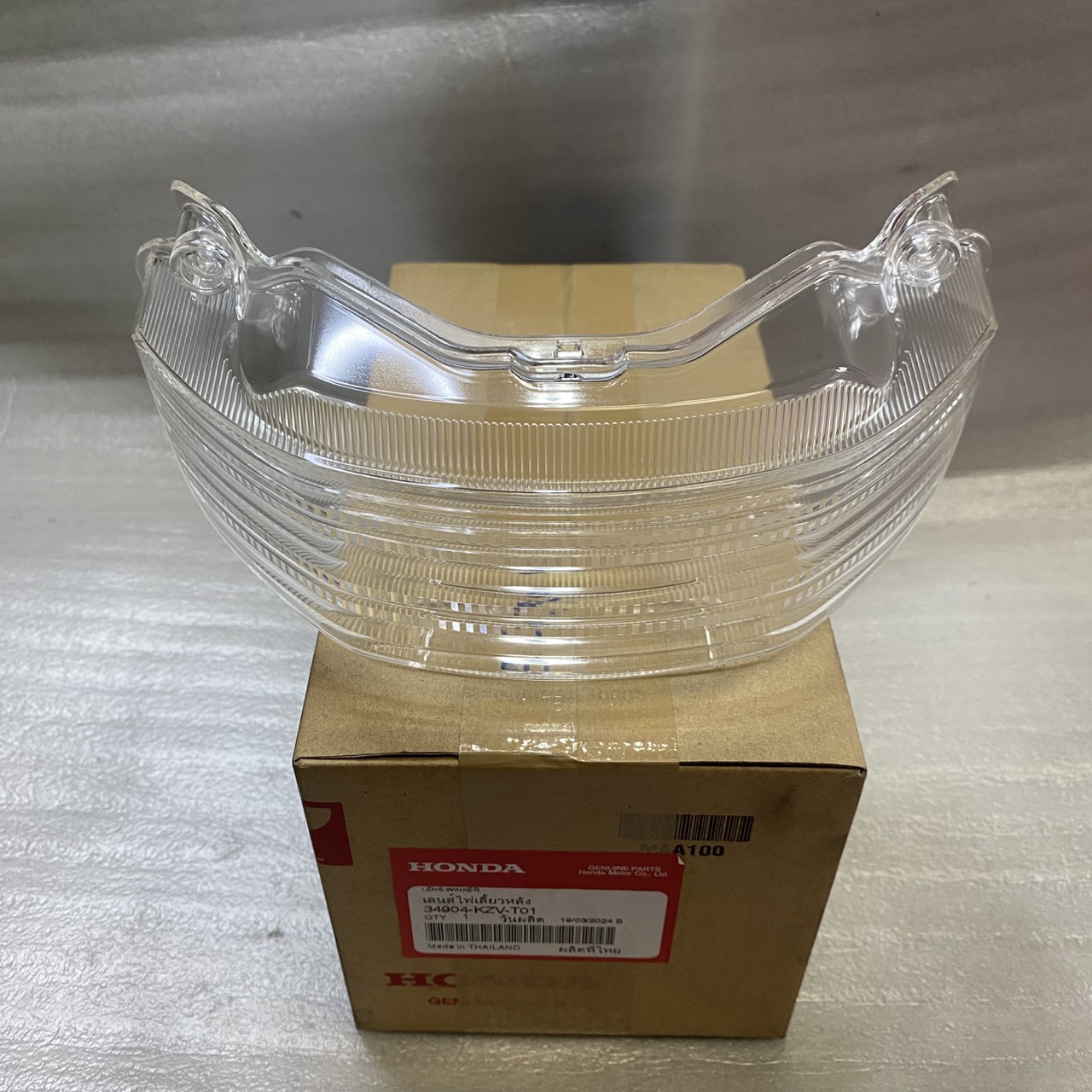 34904-KZV-T01 เลนส์ไฟเลี้ยวหลัง SUPER CUB 2013-2017 ซุปเปอร์คัพไฟเหลี่ยม อะไหล่แท้ HONDA