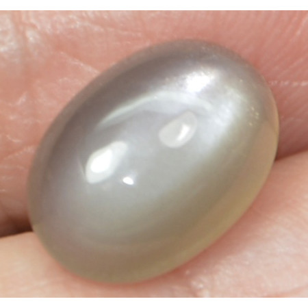 มูนสโตน (Moonstone) 3.25 กะรัตสีเทาสวย