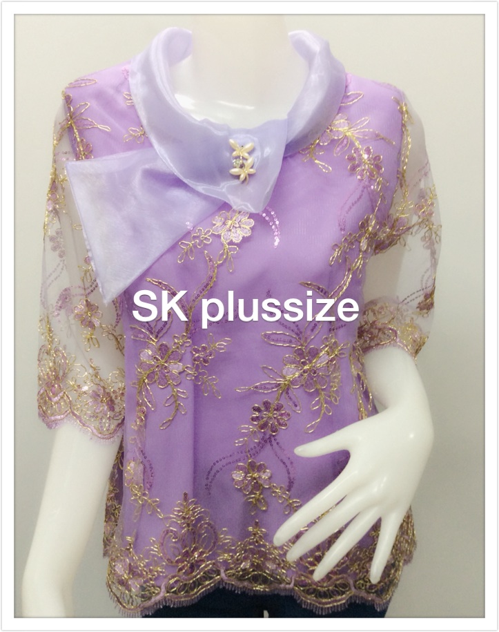 เสื้อลูกไม้บุหงา ผ้าเลื่อม สีม่วง ปกผ้าแก้วพร้อมเข็มกลัด รอบอก 44 นิ้ว