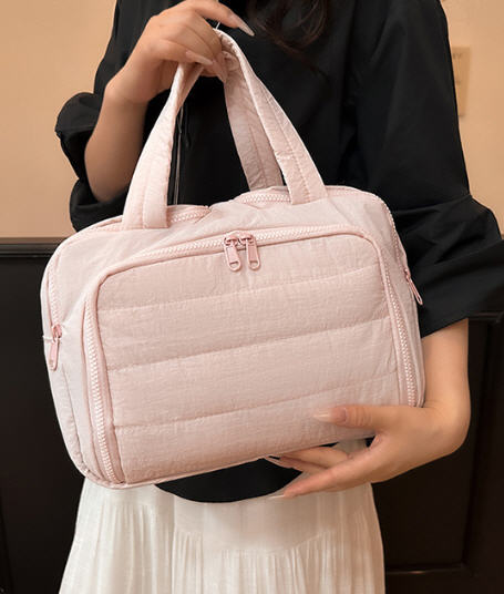 กระเป๋าถือสำหรับผู้หญิง,กระเป๋าใส่ของ,กระเป๋าใส่เครื่องสำอาง