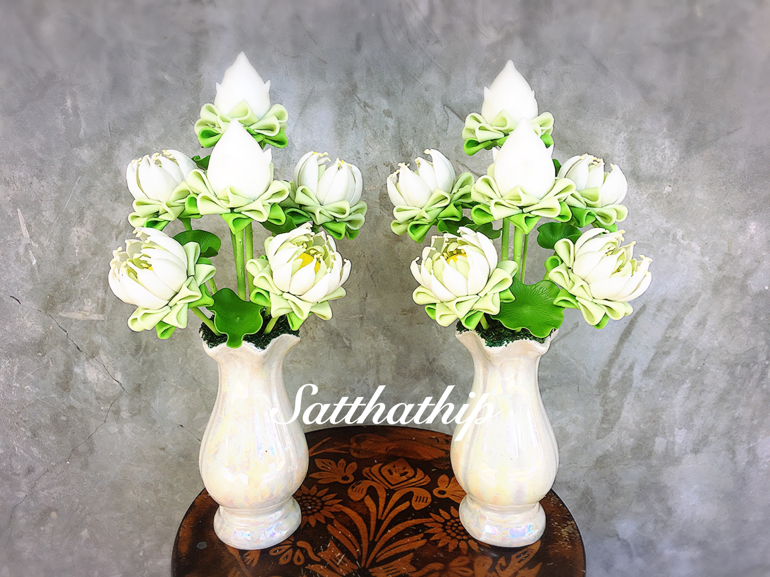 ดอกบัวประดิษฐ์ - แจกันดอกบัวพับ (ข้างละ 6 ดอก) ประดิษฐ์จากดิน - แจกันดอกบัวประดิษฐ์ - Lotus Flower