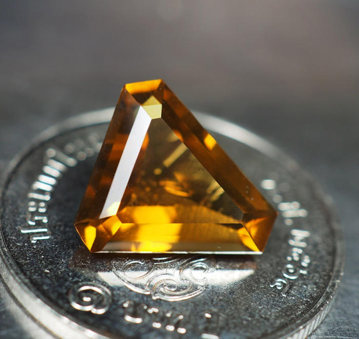 พลอยซิทริน (Citrine) 2.31 กะรัต