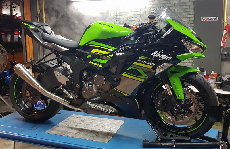 ท่อ Arrow รุ่น Prorace สำหรับ ZX6R ปี 2019 ขึ้นไป (For Exhibition only)