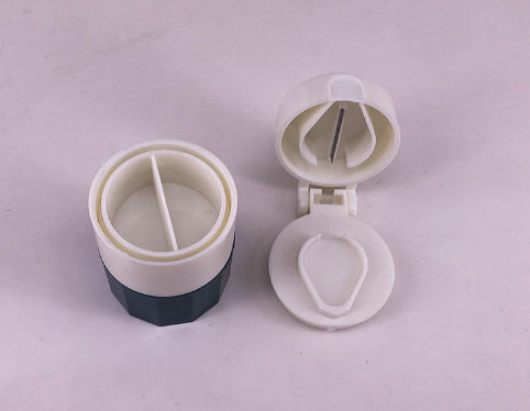 กล่องใส่ยาพร้อมที่ตัดยา,กล่องตัดยา,ที่ตัดเม็ดยา,ที่ตัดยา,มีดหั่นยา