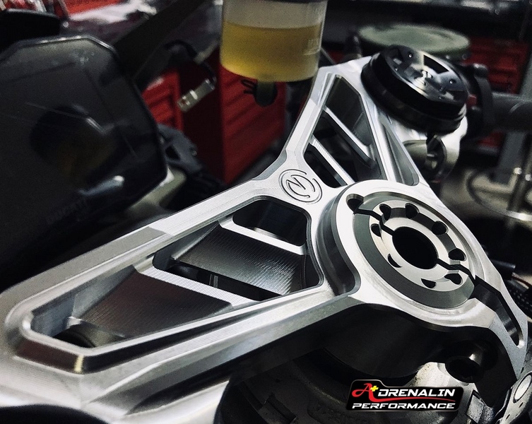 แผงคอ Motocorse สำหรับ Panigale V4