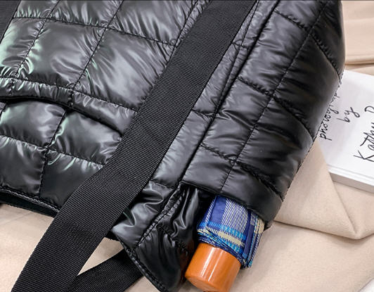 กระเป๋าบุนวม,กระเป๋าสะพายสำหรับผู้หญิง