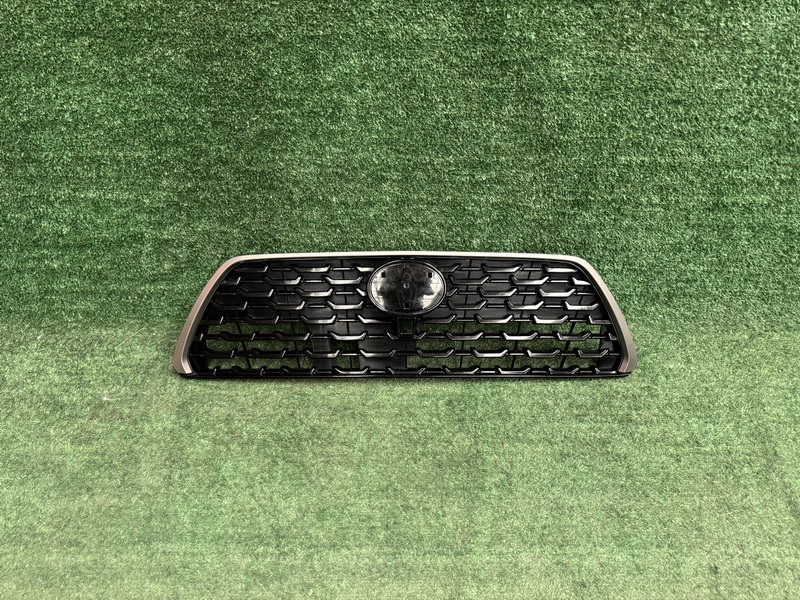 กระจังหน้า Toyota Yaris Cross 2024-2025