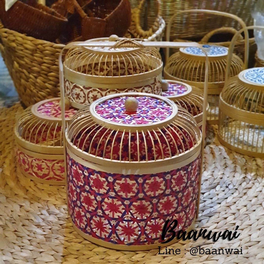 ปิ่นโตไม้ไผ่ลายพิกุล ทรงกลม ฝากรงนก ขนาด 9 นิ้ว