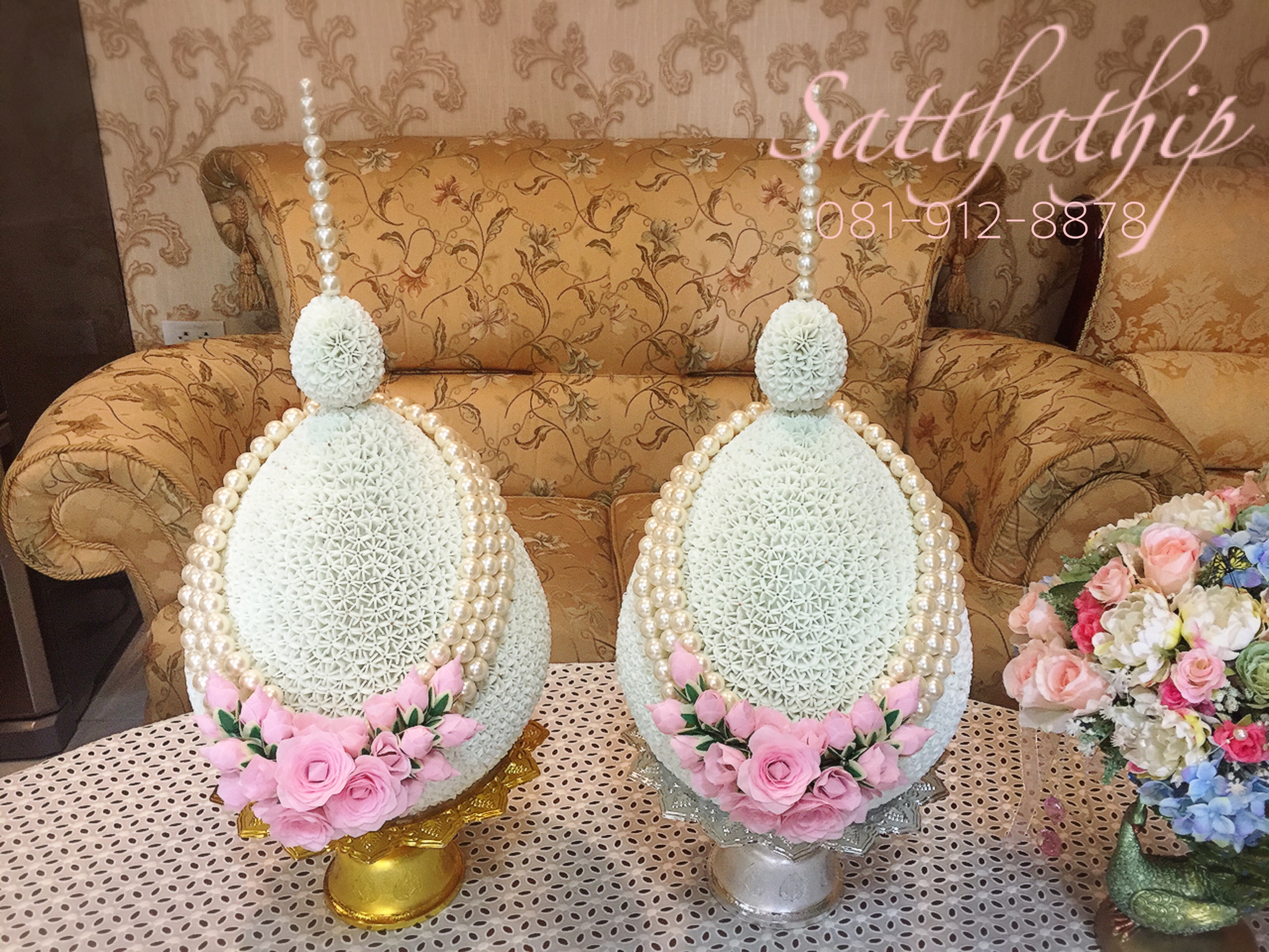 พานพุ่ม - พานพุ่มสักการะ - พานพุ่มดอกรัก - พานพุ่มดอกรักประดิษฐ์ (พลาสติก) - พานพุ่มสีขาว - Panpum