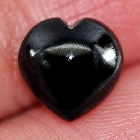 พลอยสปิเนล ( Black Spinel ) 2.15 กะรัตหัวใจ