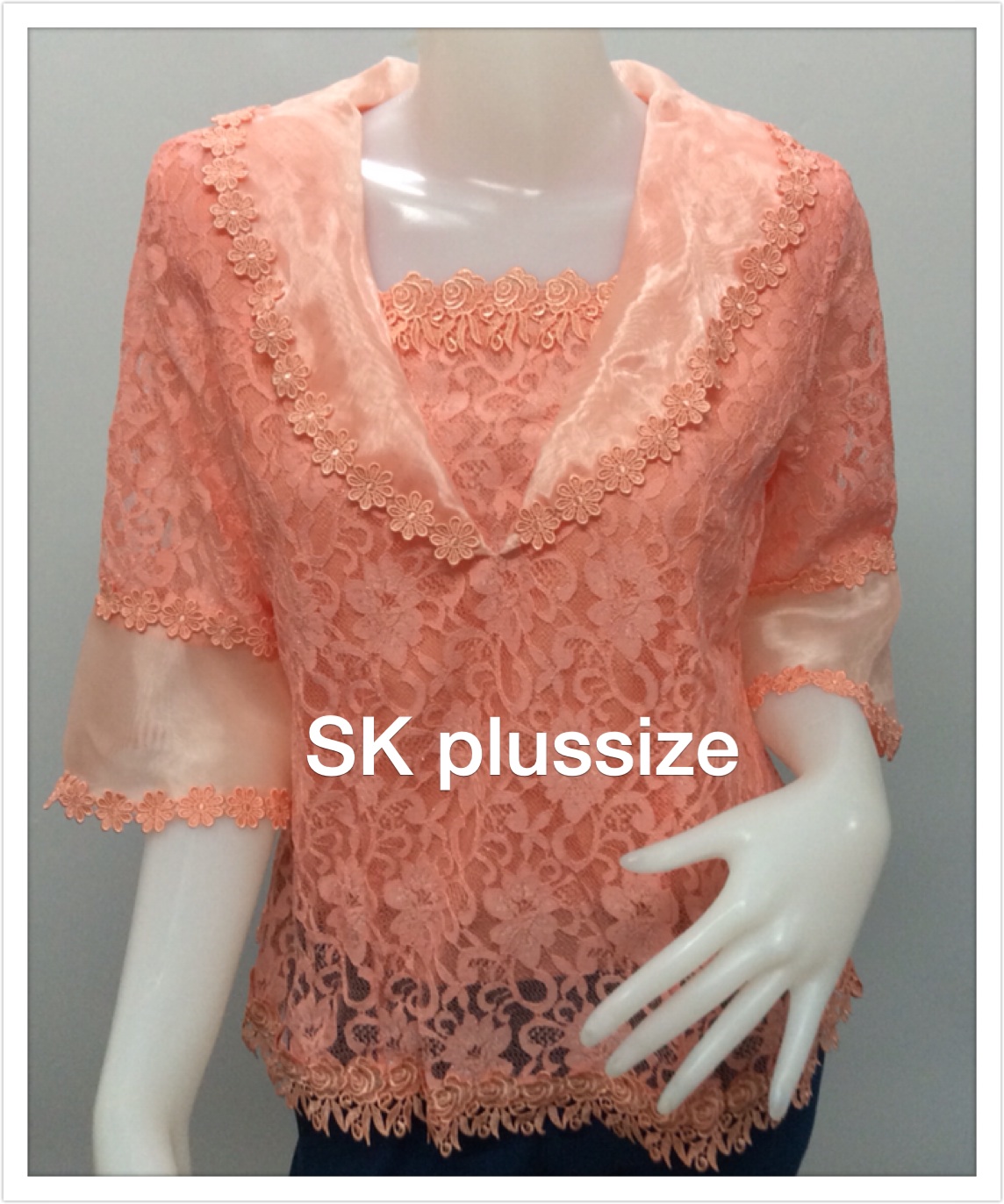 เสื้อลูกไม้ สีส้ม ปกผ้าแก้ว รอบอก 38 นิ้ว