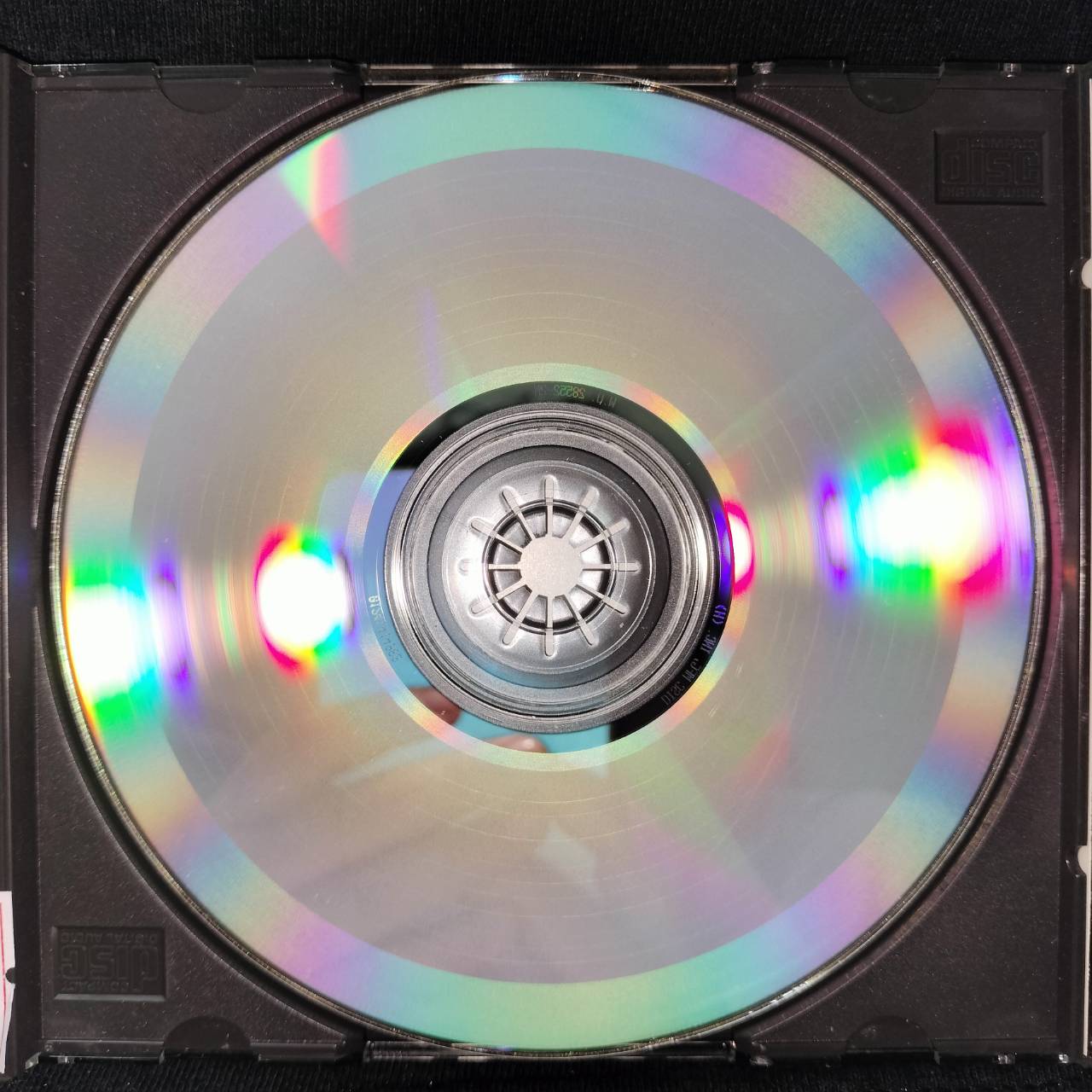 Buddy Guy – Feels Like Rain / USA / ปกเจาะ / ปกในมีจุดเหลือง / แผ่นสวย