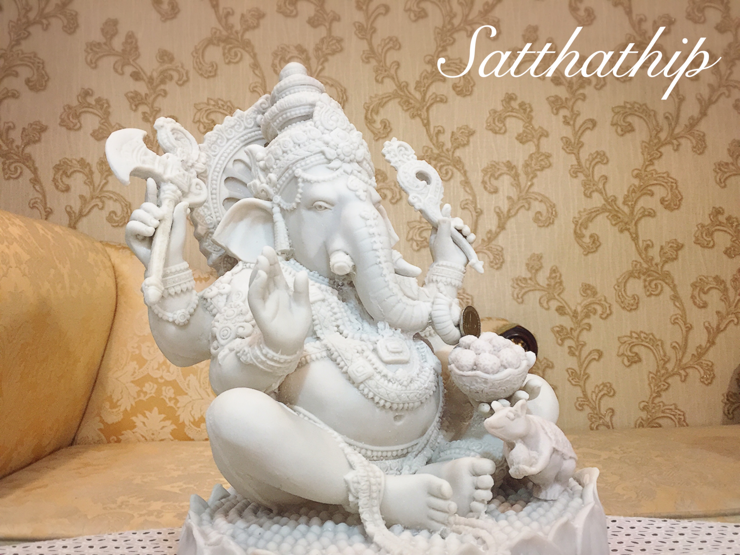 พระพิฆเนศ ปางสัมปทายะคเณศ (เรซิ่น) - Ganesha: Lord of Success