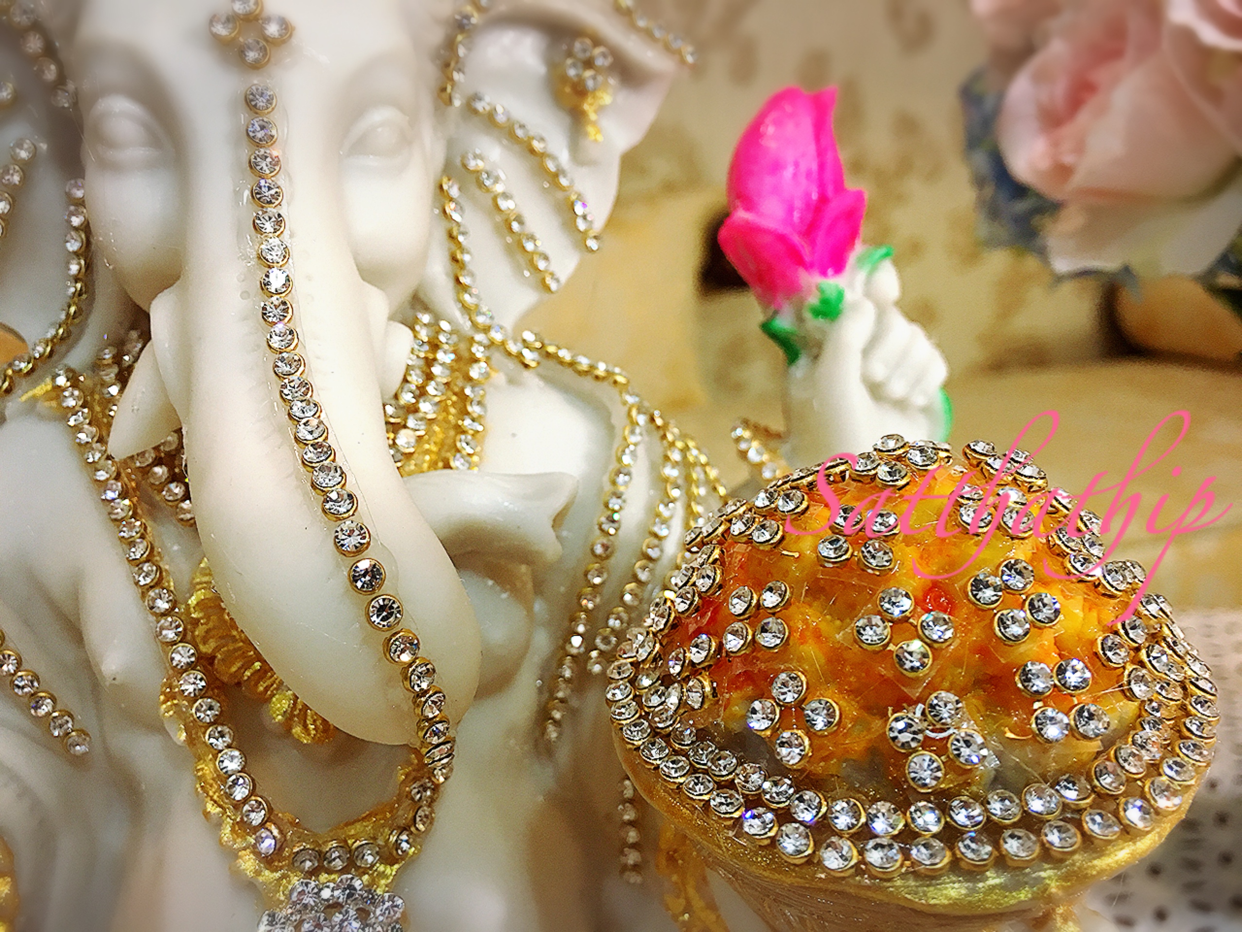 พระพิฆเนศ ปางประทานพร (เรซิ่น แต่งองค์) - Ganesha: Lord of Success