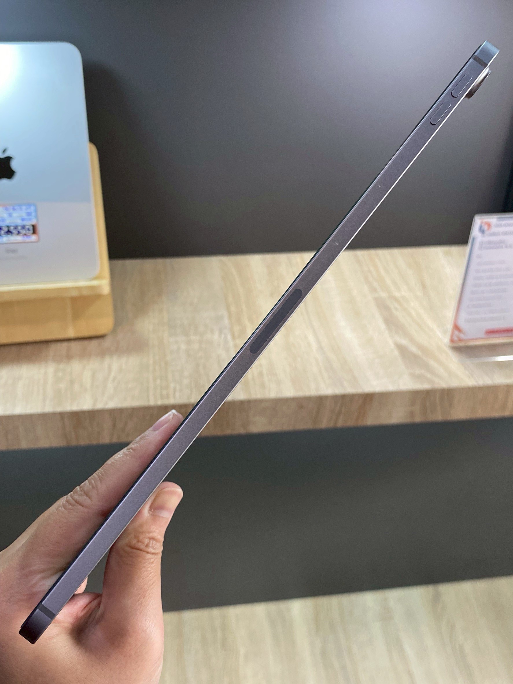 iPad Air 11" (M2) 256GB Wifi+Cellular สีSpace Gray