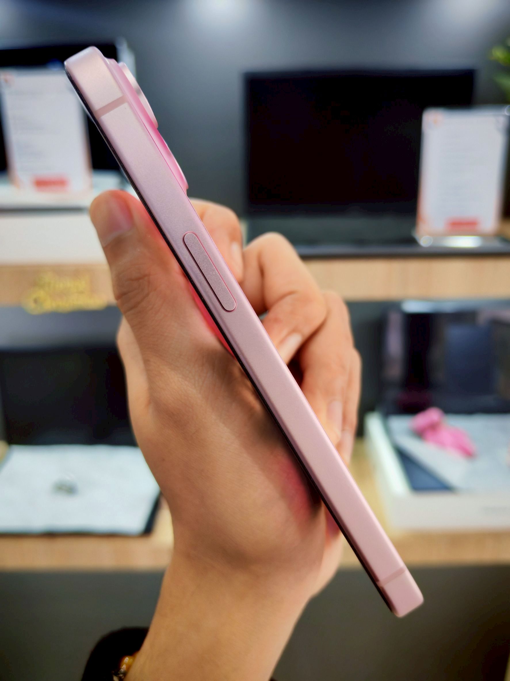 iPhone 15 128GB สี Pink