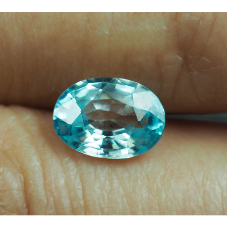 เพทาย (Blue Zircon) 1.80 กะรัตสีฟ้า