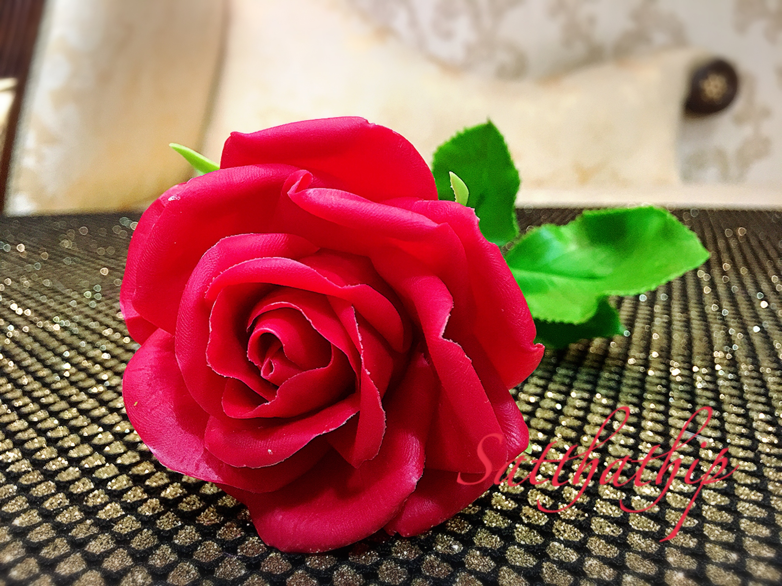 ดอกกุหลาบ สีแดง ประดิษฐ์จากดิน - ดอกกุหลาบ - Rose Flower
