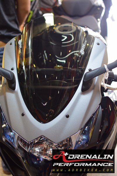 ชิวหน้า Zero Gravity WindScreen สำหรับ GSXR1000