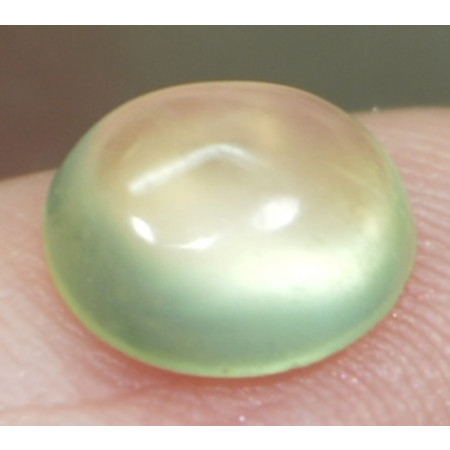 พรีไนท์สีเขียวสวย (Prehnite) 2.25 กะรัต