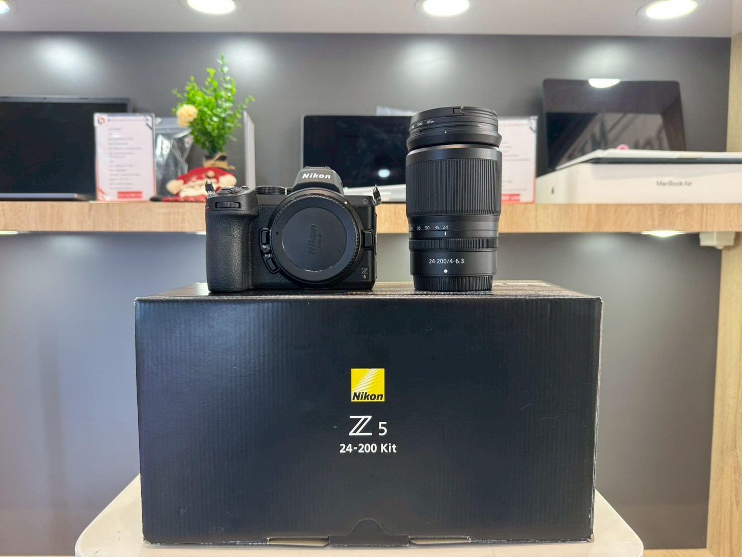 Nikon Z 5 + NIKKOR Z 24-200mm f/4-6.3 VR
