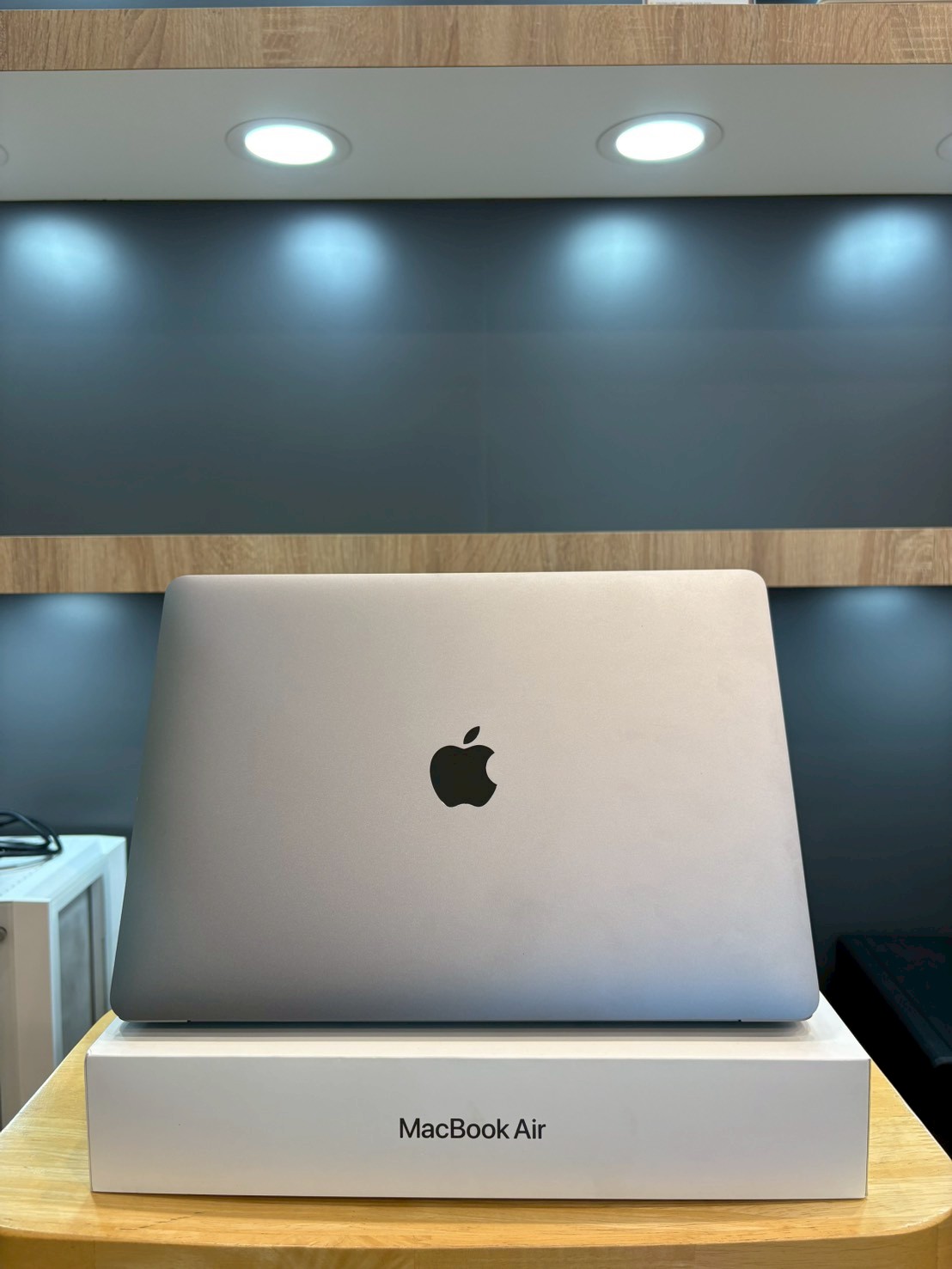 MacBook Air 13" (M1 ปี 2020) 8/256GB Space Gray