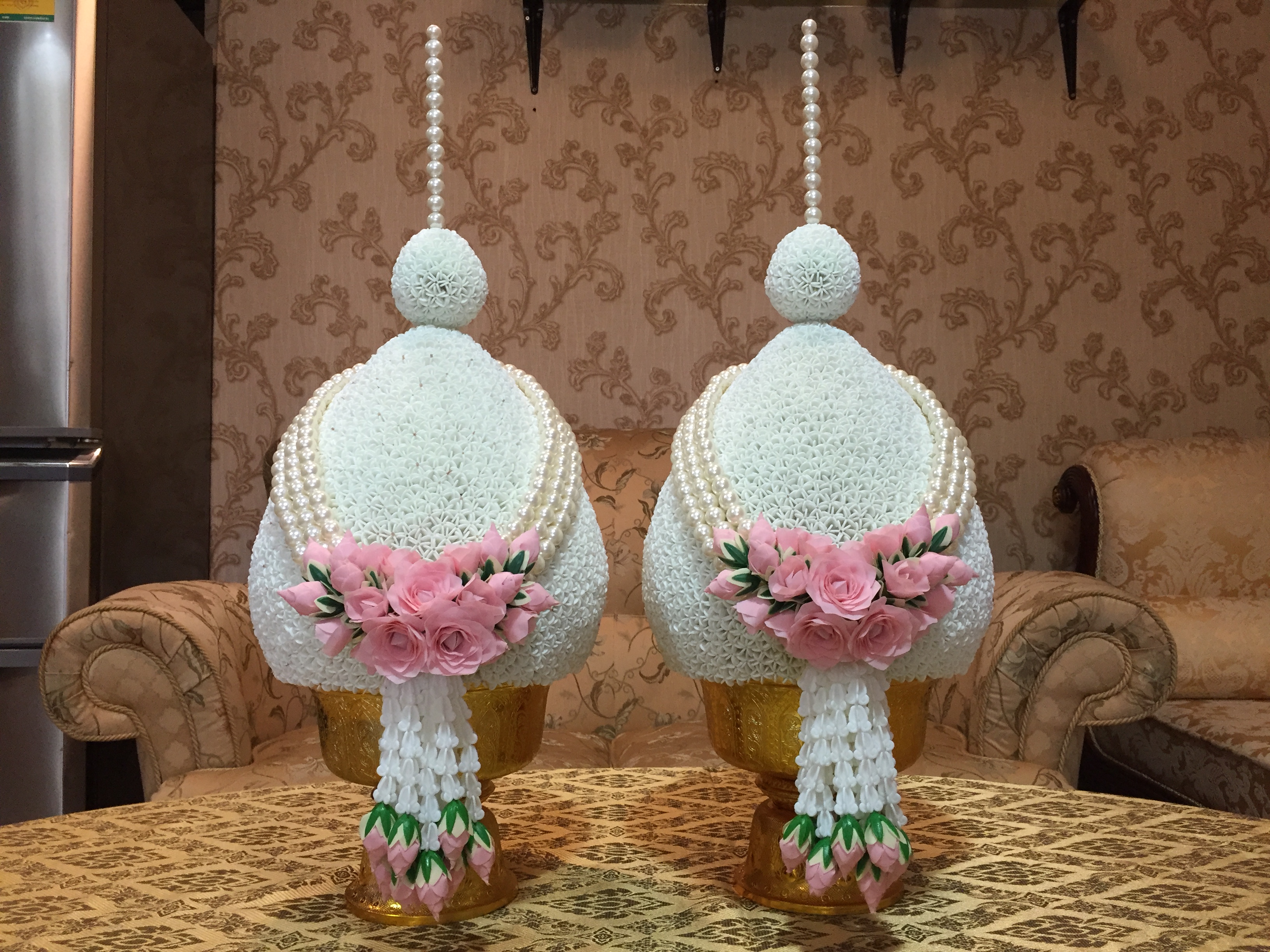 พานพุ่ม - พานพุ่มสักการะ - พานพุ่มดอกรัก - พานพุ่มดอกรักประดิษฐ์ (พลาสติก) - พานพุ่มสีขาว - Panpum