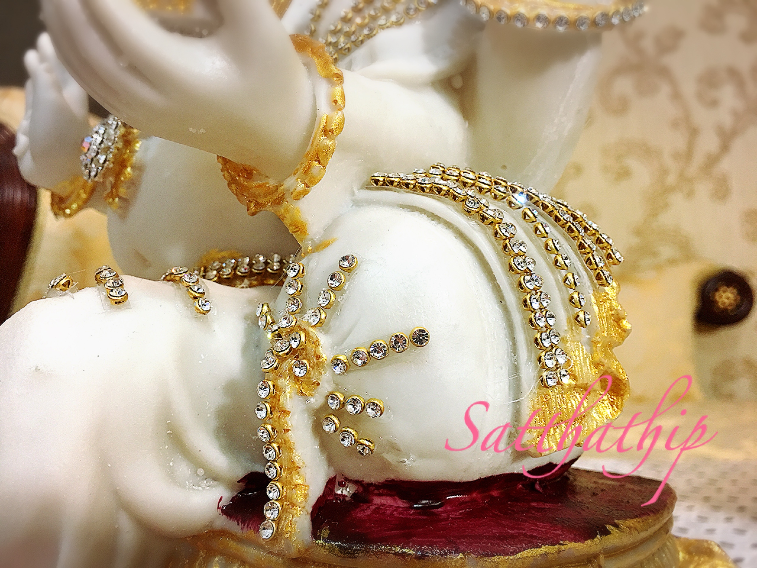 พระพิฆเนศ ปางประทานพร (เรซิ่น แต่งองค์) - Ganesha: Lord of Success