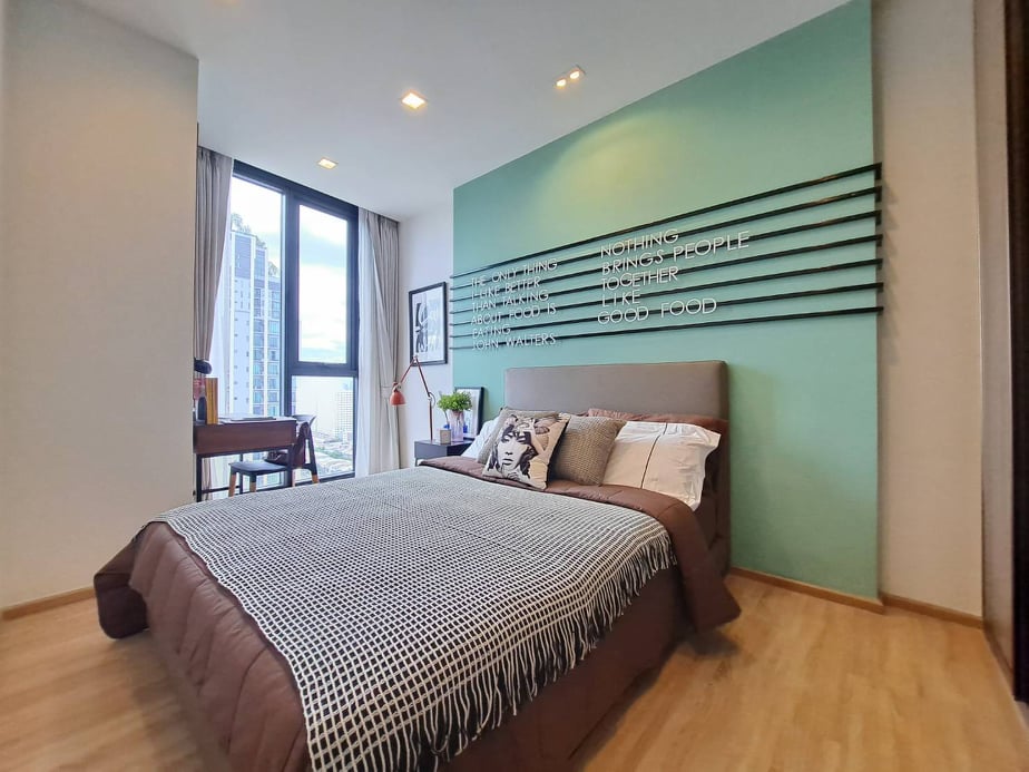 The Line Phahon-Pradipat