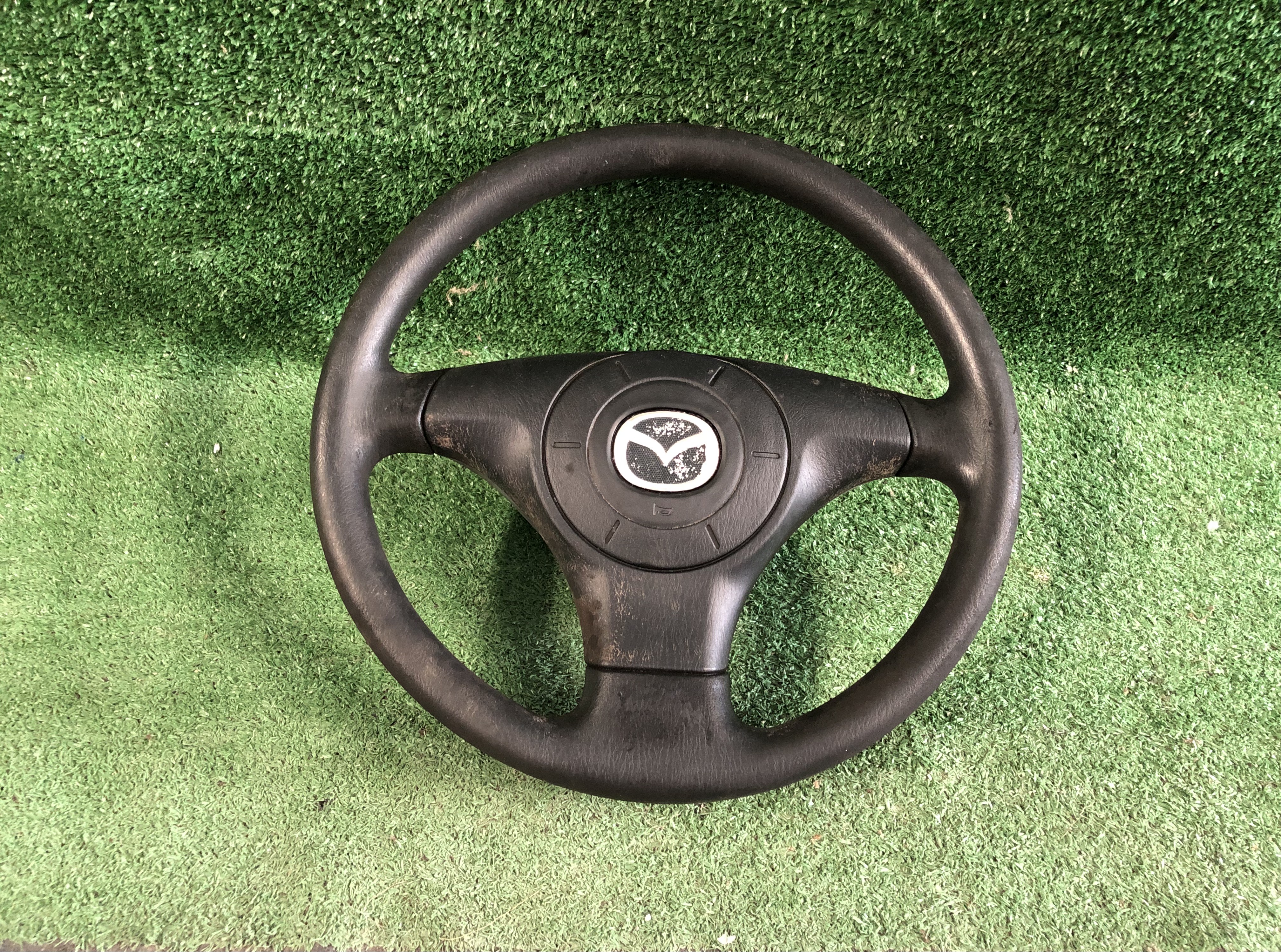 พวงมาลัย Mazda