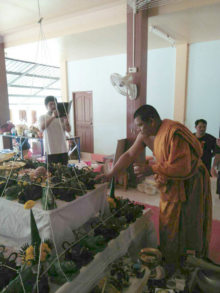 พยัคฆ์กันภัย(7) รุ่นไตรมาส 59 พระอาจารย์สุรเจตน์ วัดหนองหิน กาญจนบุรี เนื้อไม้พยุง ตะกรุดเงิน ปี 2559