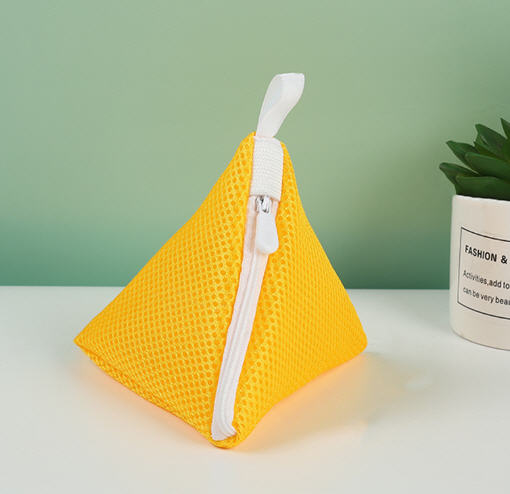 กระเป๋าผ้าใส่เศษเหรียญ,กระเป๋า