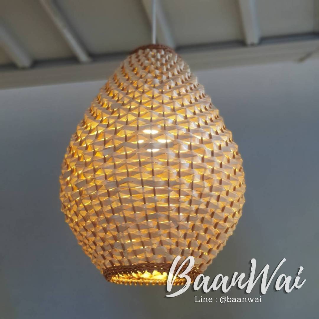 โคมไฟสานใบลาน โคมไฟทรงทุเรียน ขนาด 30 x 43 cm