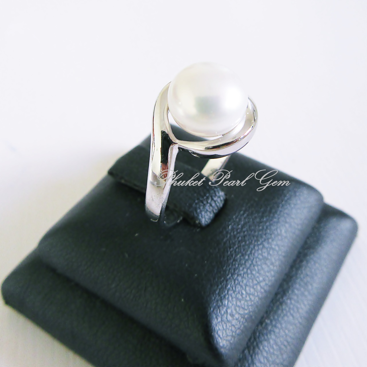 Simple Silver Pearl Ring