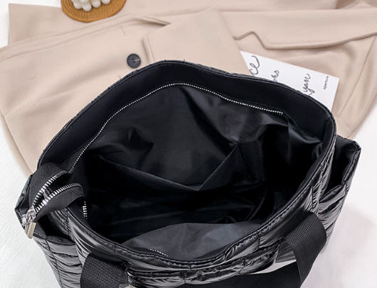 กระเป๋าบุนวม,กระเป๋าสะพายสำหรับผู้หญิง