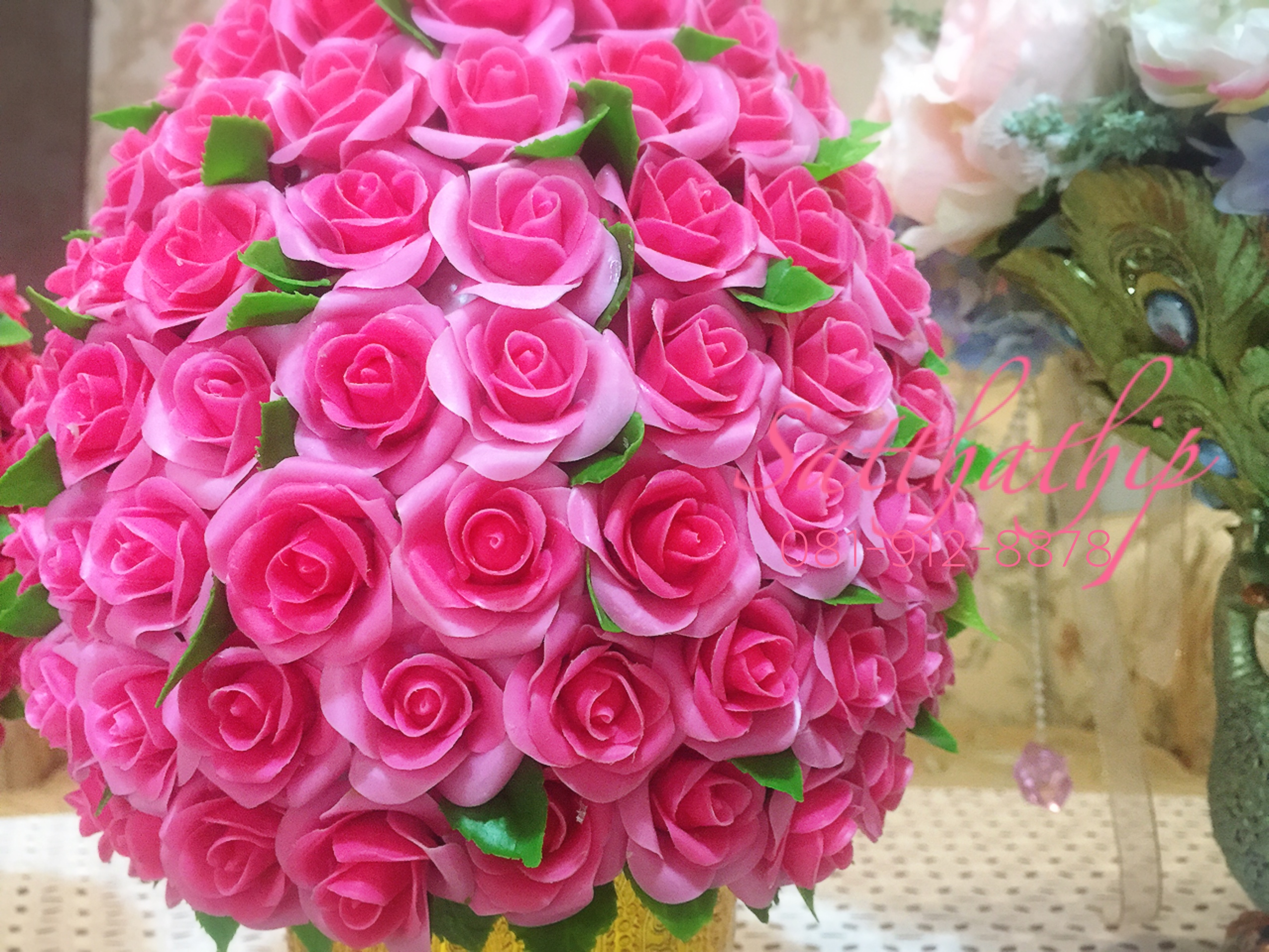 พานพุ่มกุหลาบ ประดิษฐ์จากดิน [8 นิ้ว 5,000 บาท/คู่]