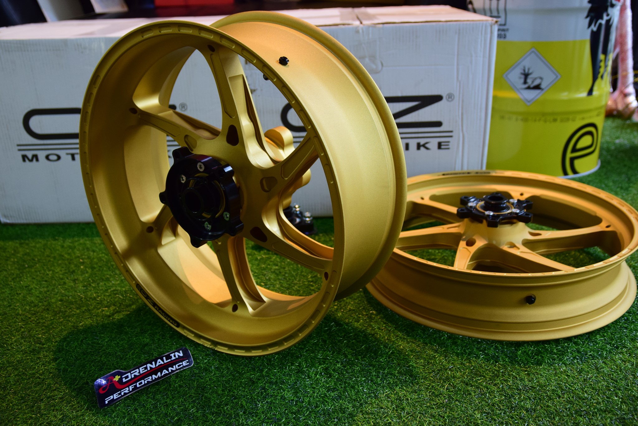 ล้อ OZ Racing 6ก้าน Gass-A สำหรับ 899