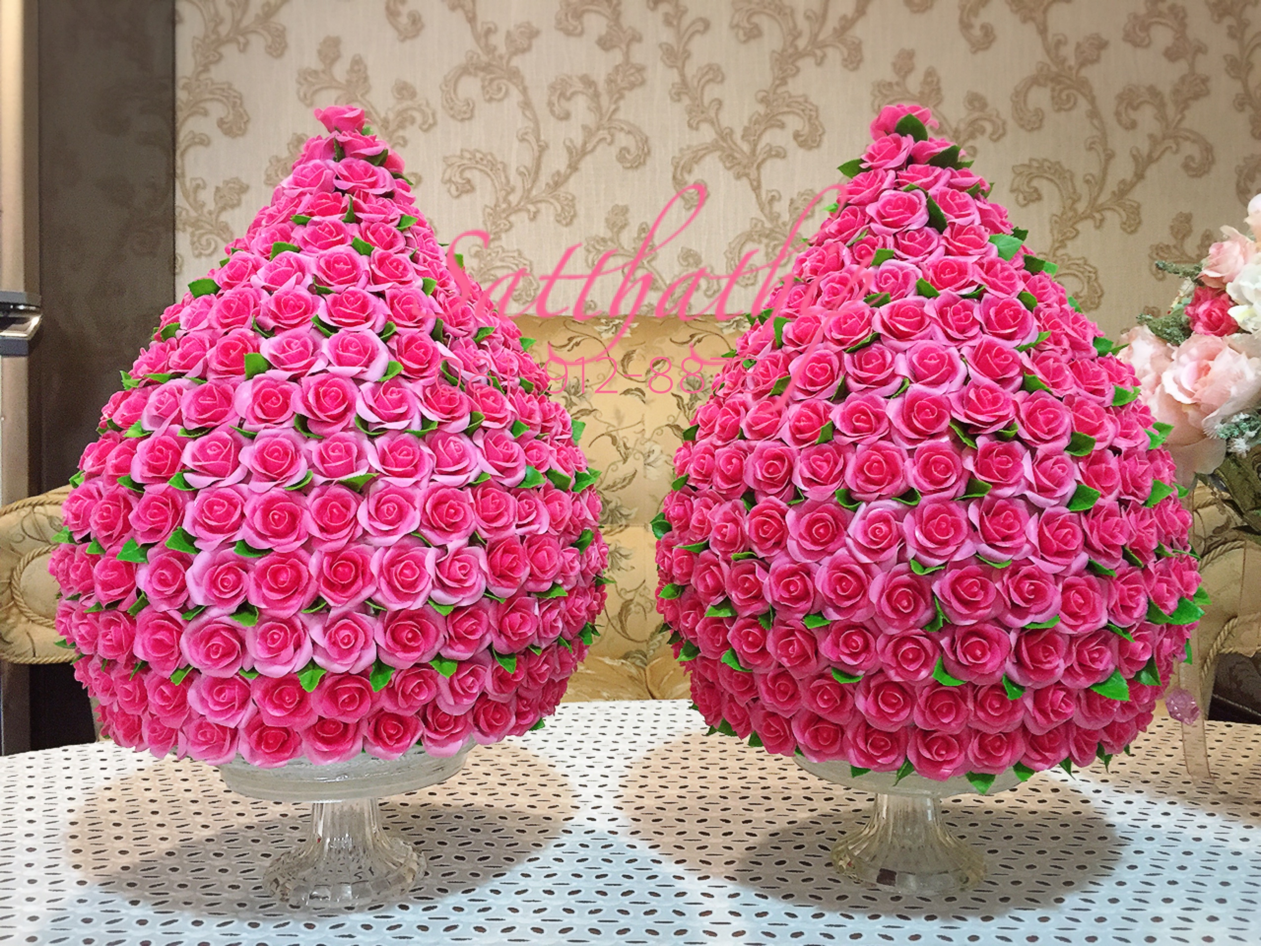 พานพุ่มดอกกุหลาบ ประดิษฐ์จากดิน [10 นิ้ว 9600 บาท/คู่]