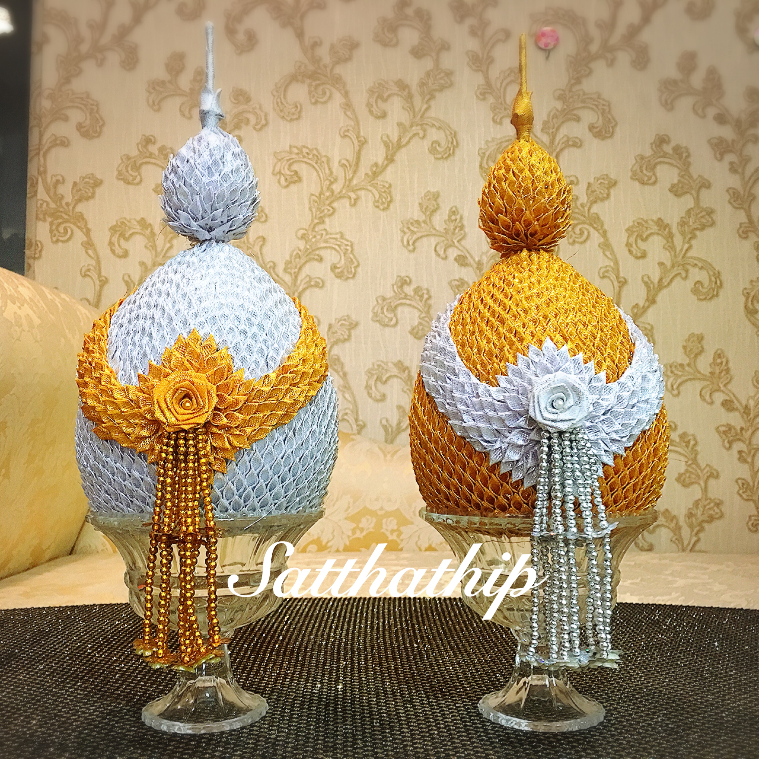 พานพุ่ม - พานพุ่มเงินทอง ประดับเกล็ดผ้า - พานพุ่มผ้าตาด - Phan bush