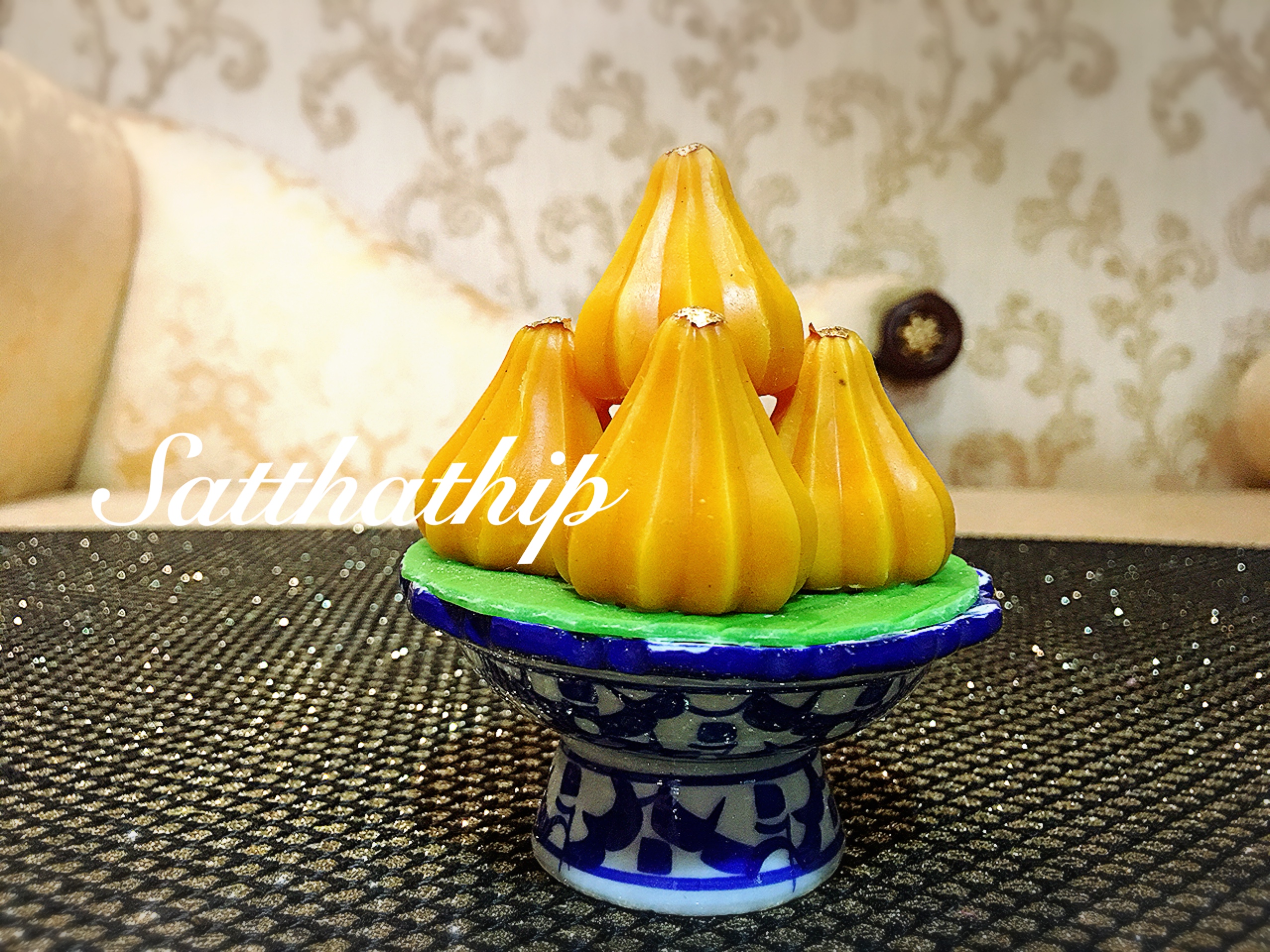 พานขนมโมทกะ สำหรับถวายพระพิฆเนศ ประดิษฐ์จากดิน - Modak