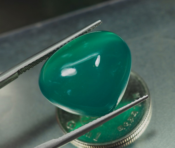 คาลซิโดนีสีเขียว (Green Chalcedony) 17.90 กะรัต