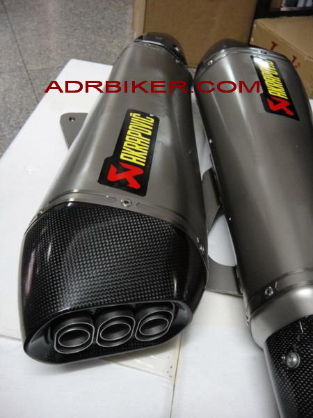 ท่อ akrapovic titanium สำำหรับ BMW K1600GT/GTL (For Exhibition only)