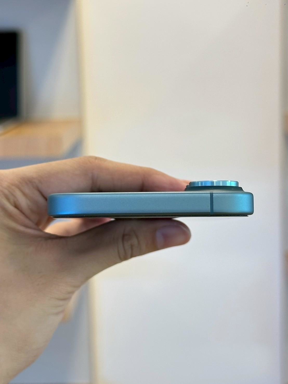 iPhone 16 Plus 128GB Teal