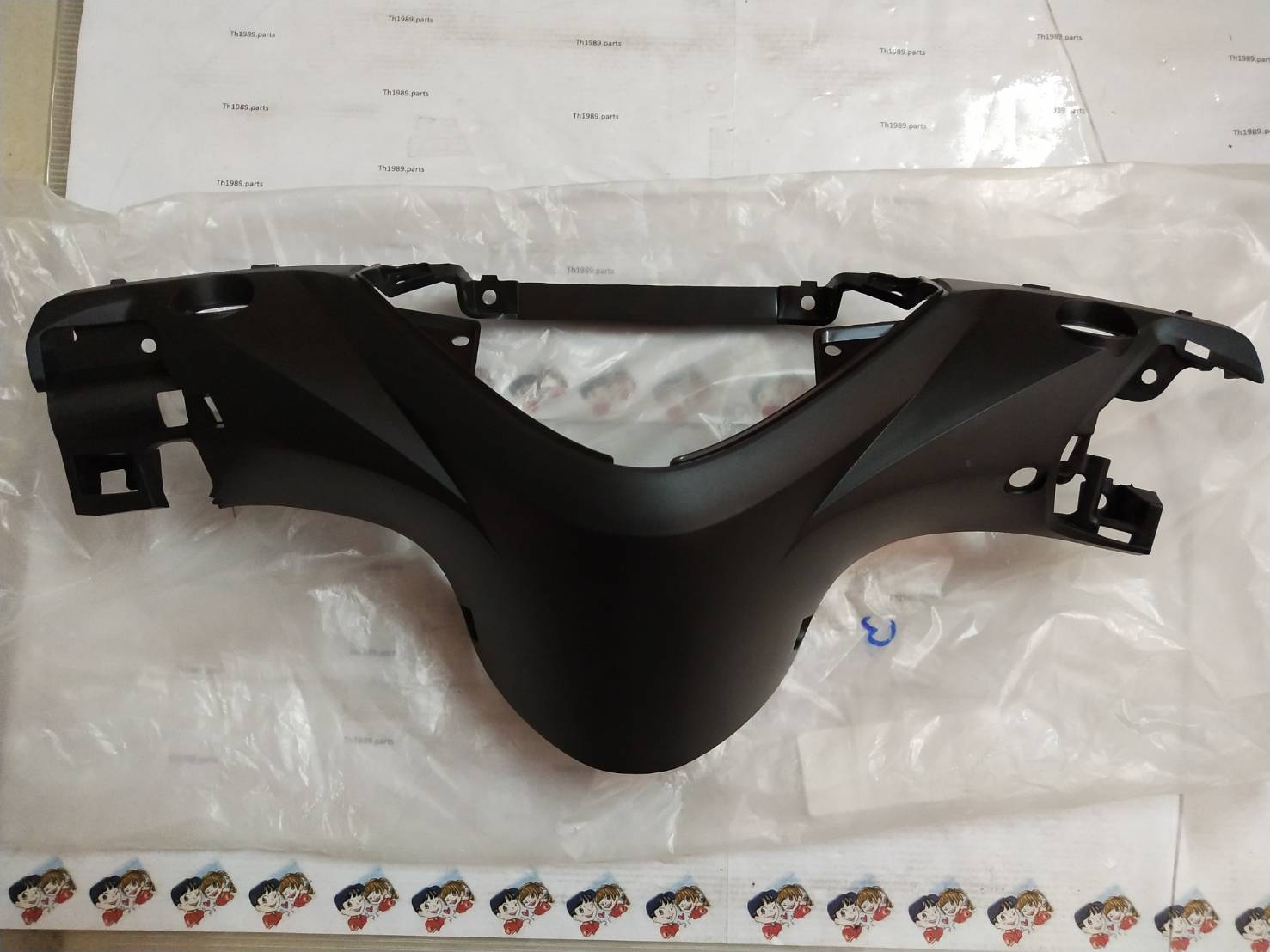 ฝาครอบแฮนด์หลัง สีดำ สำหรับรุ่น MIO125 อะไหล่แท้ YAMAHA 33S-F6145-00