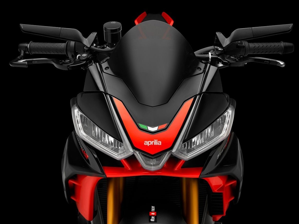 กระจกข้าง Rizoma รุ่น stealth สำหรับ รถ naked ทุกรุ่น ทำหน้าที่เป็นเหมือนสปอยเลอร์ สร้างแรงกด downforce