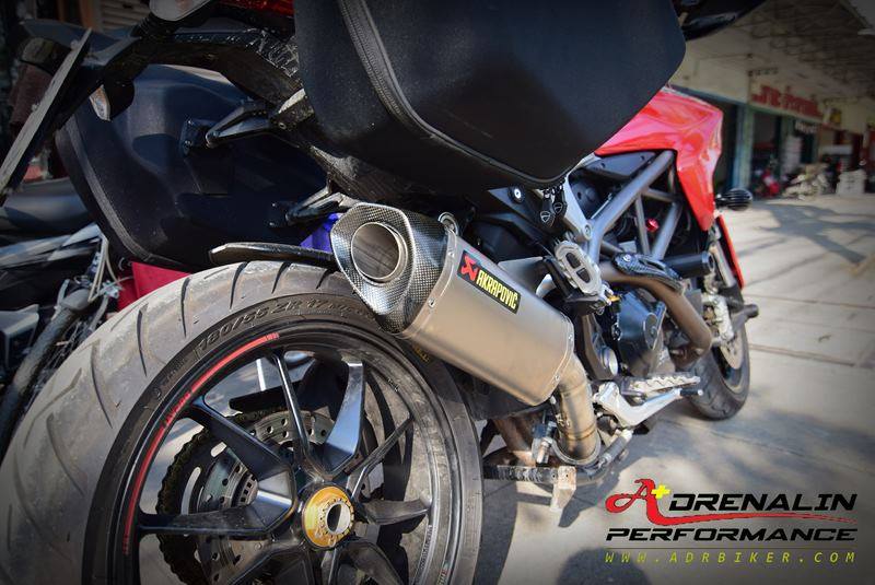 ท่อ Akrapovic สำหรับ Hypermotard 821, 939 (For Exhibition only)