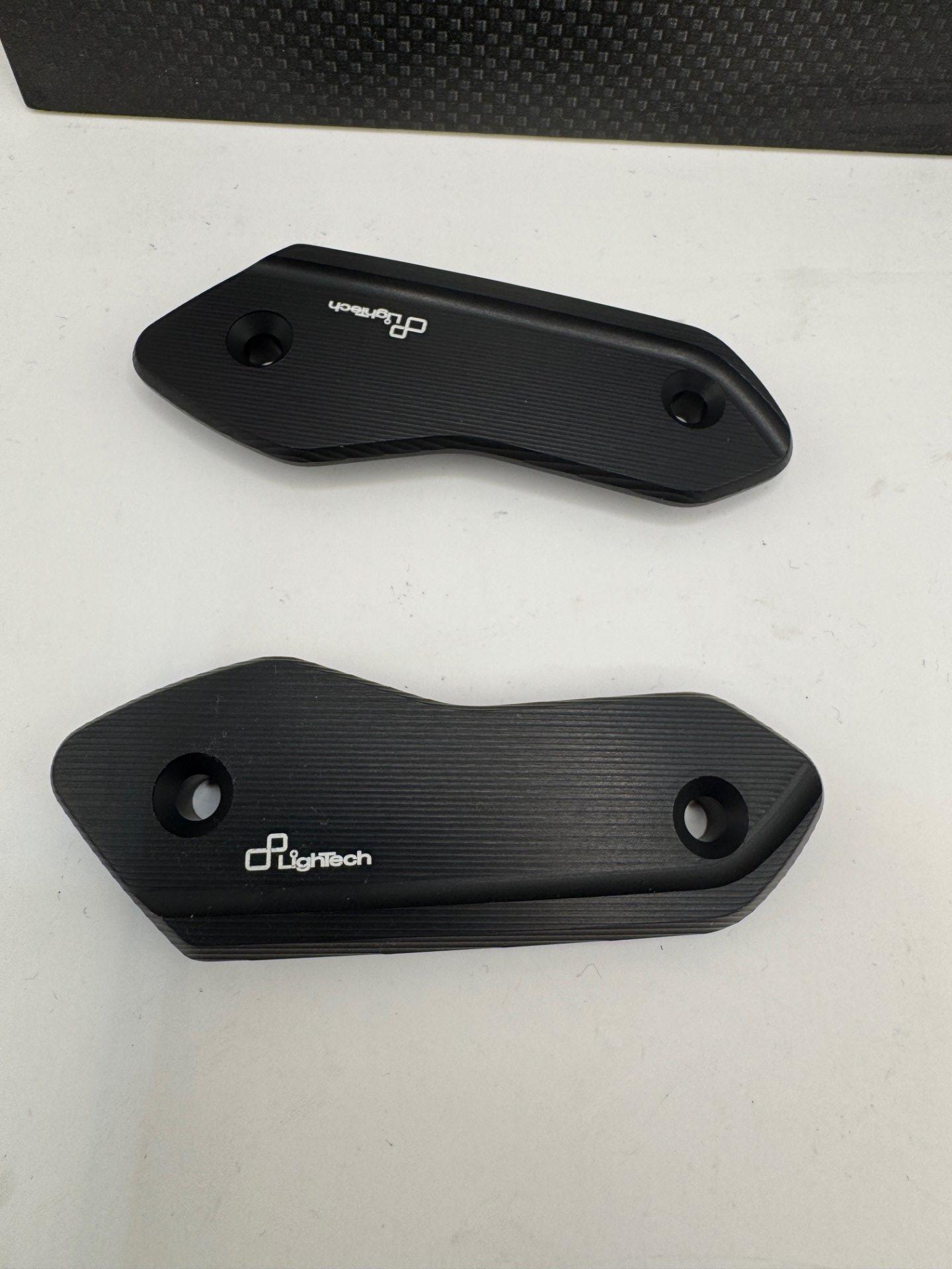 อุดกระจก lightech tmax 560 2025+ แป้นอุดกระจก ของแท้ italy